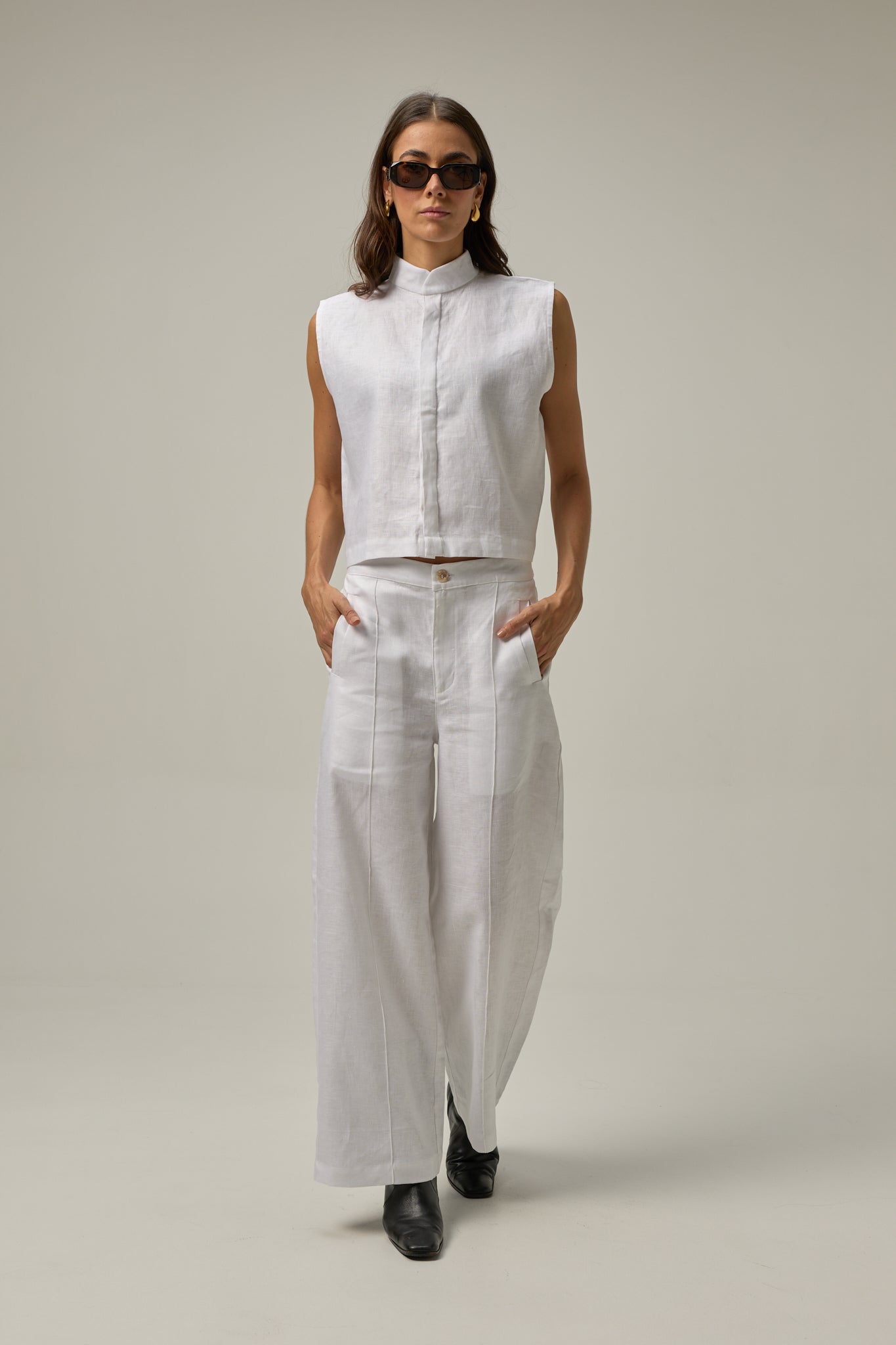Muse Linen Vest | White – INSIGNIA dsgn - International